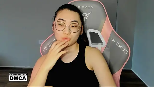 MeilideQian1 online show from 02/03/26, 12:43