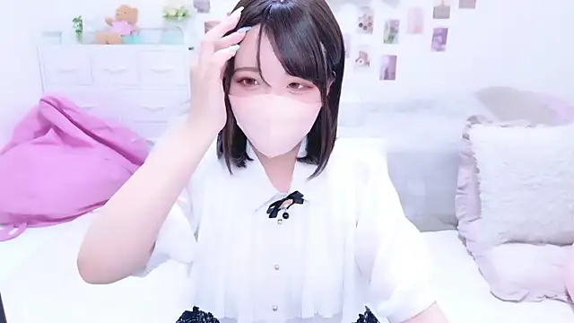 Snapshot of Anzu_xx chatting on 09/25/25, 04:21 Anzu xx online show from 09/25/25, 04:21