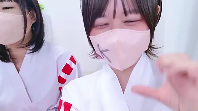 Snapshot of Anzu_xx chatting on 10/22/25, 05:08 Anzu xx online show from 10/22/25, 05:08