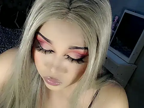 tatania fox online show from 10/01/25, 09:43