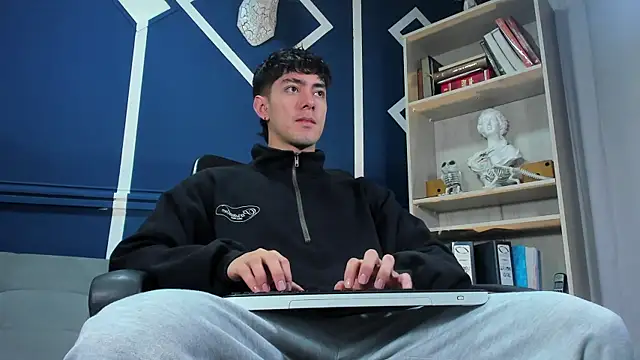 etham wolf  online show from 11/10/25, 11:20