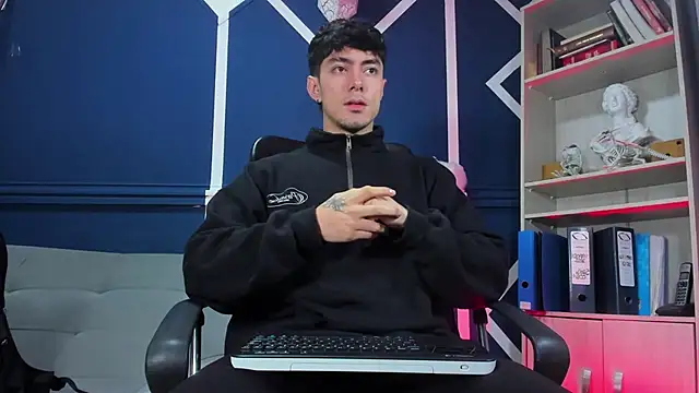 etham wolf  online show from 11/14/25, 11:20