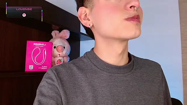 Ezra Storm online show from 12/03/25, 04:42