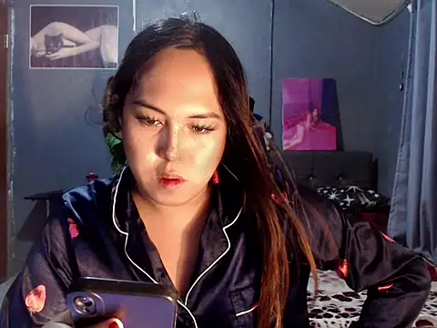 Snapshot of urtranspinay chatting on 02/05/26, 12:21 urtranspinay online show from 02/05/26, 12:21