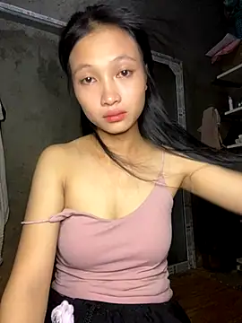 Snapshot of vyvy777 chatting on 09/18/25, 07:10 vyvy777 online show from 09/18/25, 07:10