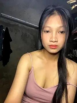 Snapshot of vyvy777 chatting on 09/22/25, 07:54 vyvy777 online show from 09/22/25, 07:54