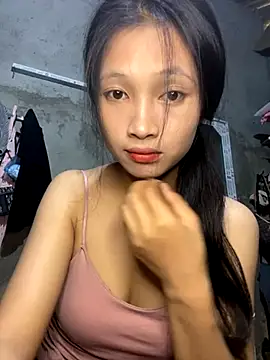 Snapshot of vyvy777 chatting on 09/25/25, 12:36 vyvy777 online show from 09/25/25, 12:36