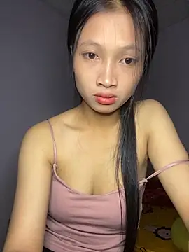 Snapshot of vyvy777 chatting on 10/30/25, 12:45 vyvy777 online show from 10/30/25, 12:45