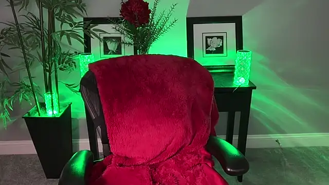 ItsNikki online show from 02/16/26, 03:30