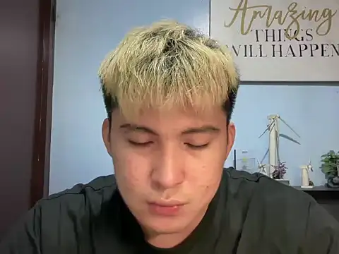 Snapshot of lovely_jay chatting on 05/13/26, 03:42 lovely jay online show from 05/13/26, 03:42
