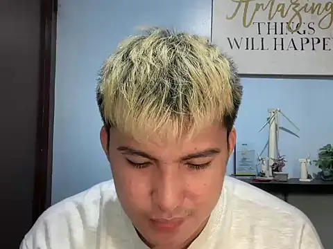 Snapshot of lovely_jay chatting on 05/15/26, 08:05 lovely jay online show from 05/15/26, 08:05