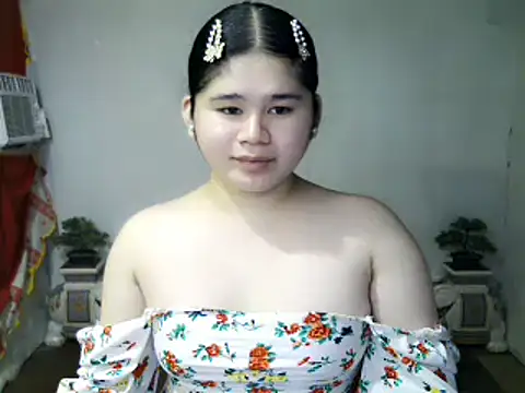 Snapshot of skinnygirl_69 chatting on 09/24/25, 02:42 skinnygirl 69 online show from 09/24/25, 02:42