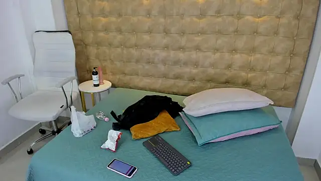 MiiaSmith   online show from 09/08/25, 08:08