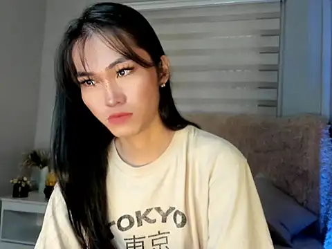 Snapshot of lovelychanel69xx chatting on 09/19/25, 10:43 lovelychanel69xx online show from 09/19/25, 10:43