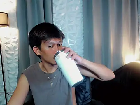 Snapshot of prince_elaijah chatting on 02/12/26, 12:33 prince elaijah online show from 02/12/26, 12:33