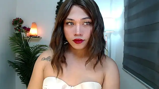 Snapshot of scarlett_brownx69 chatting on 10/22/25, 10:48 scarlett brownx69 online show from 10/22/25, 10:48