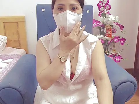 Snapshot of ruby_8x chatting on 09/20/25, 11:33 ruby 8x online show from 09/20/25, 11:33