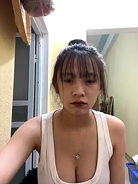 Snapshot of Aghenh chatting on 11/07/25, 04:07 Aghenh online show from 11/07/25, 04:07