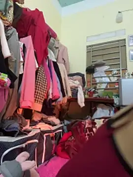 Snapshot of Aghenh chatting on 12/02/25, 04:13 Aghenh online show from 12/02/25, 04:13