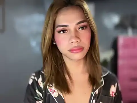 Lovelynikki03 online show from 07/19/26, 08:01