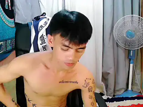 urhunky boy online show from 10/29/25, 02:52