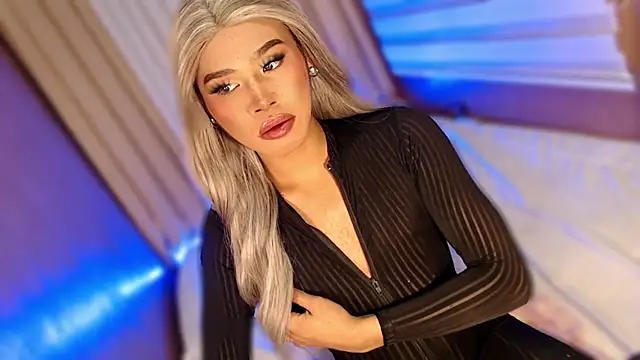 Snapshot of _tipsandchips chatting on 09/30/25, 06:02  tipsandchips online show from 09/30/25, 06:02