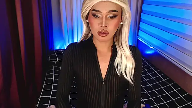 Snapshot of _tipsandchips chatting on 11/02/25, 02:30  tipsandchips online show from 11/02/25, 02:30