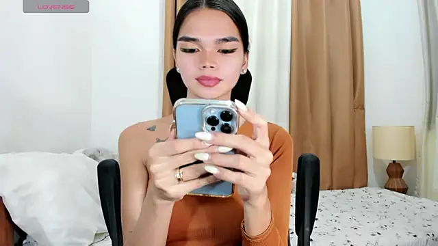 kendall petite18 online show from 06/07/26, 04:22