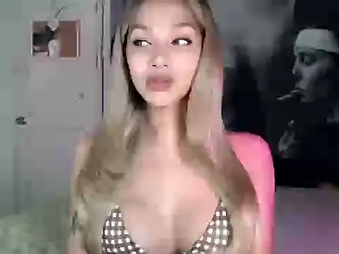 itsmekarinaaa online show from 04/01/26, 01:41