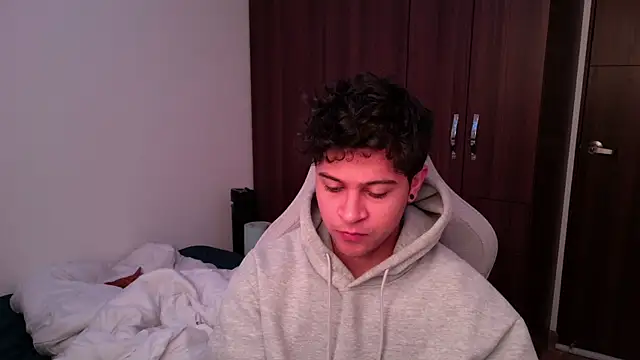 domsantiago  online show from 10/03/25, 02:14