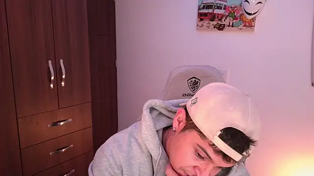 domsantiago  online show from 11/09/25, 01:15