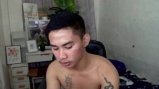Snapshot of asianhardcock25 chatting on 09/12/25, 11:21 asianhardcock25 online show from 09/12/25, 11:21