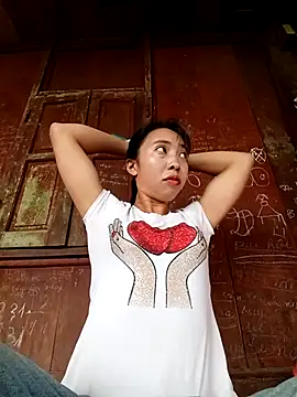 emaame68 online show from 10/04/25, 01:03