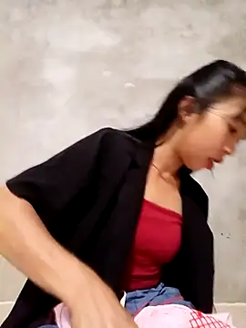 emaame68 online show from 10/23/25, 01:43