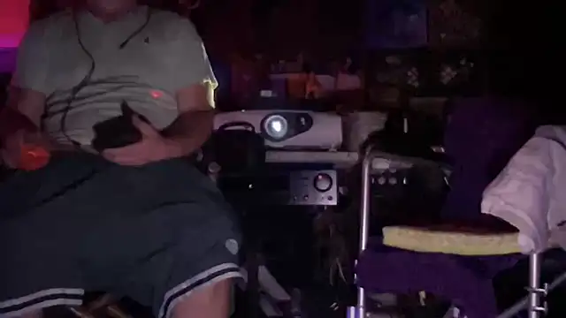 Snapshot of Bar_110221 chatting on 09/21/25, 05:42 Bar 110221 online show from 09/21/25, 05:42