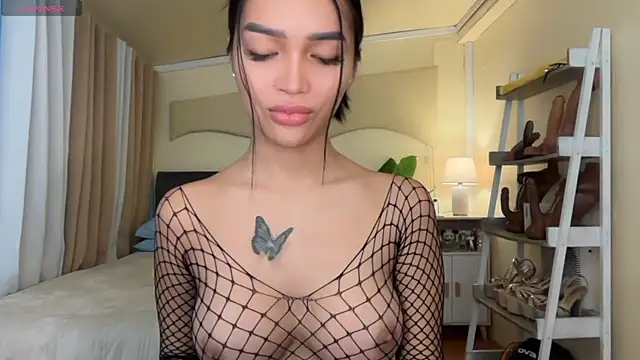  agatha143  online show from 04/06/26, 02:42