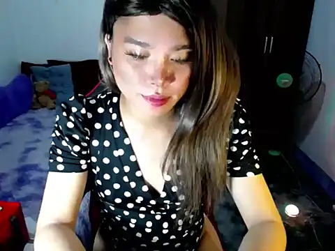 Urassiansweetcummer online show from 03/26/26, 05:35