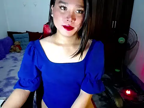 Urassiansweetcummer online show from 04/24/26, 01:52