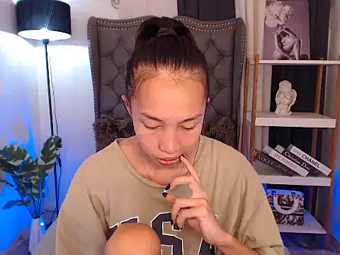 Sweet kittyxx online show from 10/14/25, 02:45