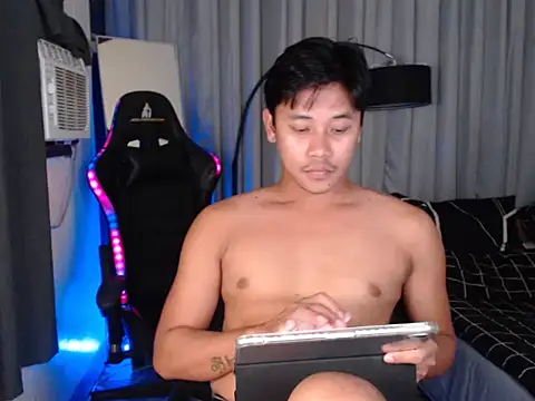 alexsuckable01 online show from 04/05/26, 11:18