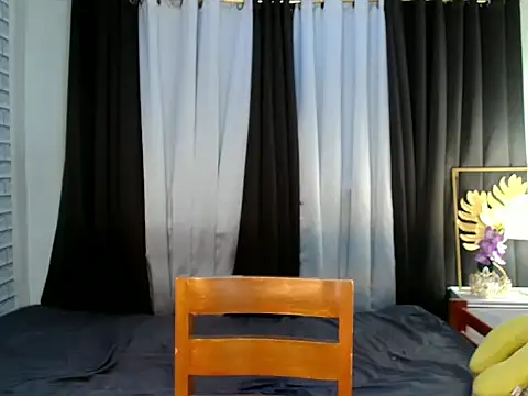  Carmilla online show from 11/18/25, 04:33