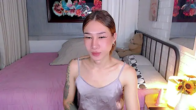 TRANSGODDESSA online show from 11/30/25, 02:04