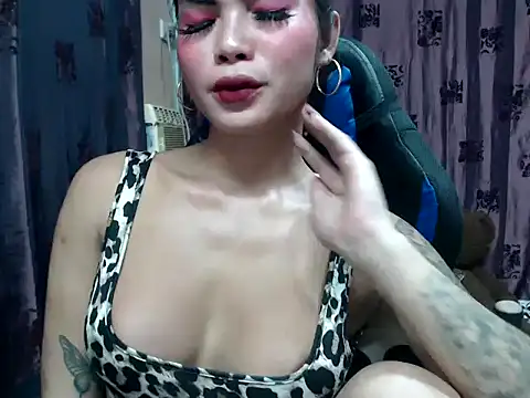 lucyheart777 online show from 09/15/25, 06:24