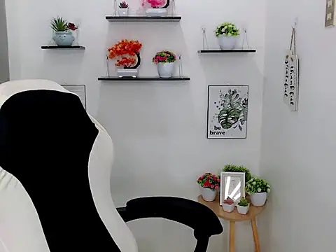 liane mei online show from 03/23/26, 11:42