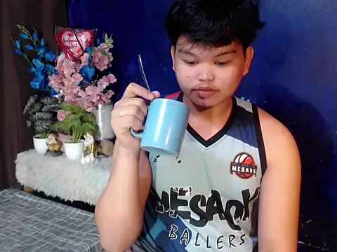 Reynelcock online show from 03/08/26, 06:23