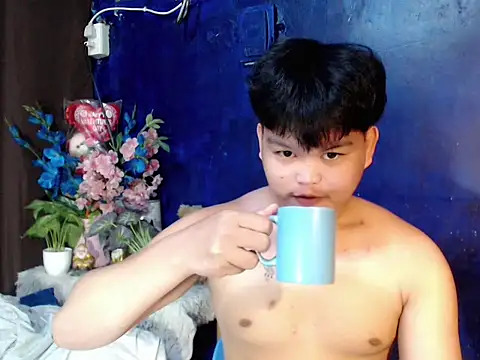 Reynelcock online show from 03/24/26, 04:17