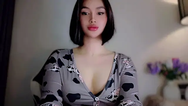 anna lala7 online show from 04/13/26, 07:41