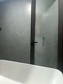 -katinat- online show from 04/16/26, 09:39