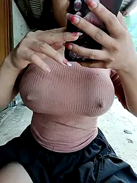 Snapshot of Rubyy_Nk chatting on 09/19/25, 11:49 Rubyy Nk online show from 09/19/25, 11:49