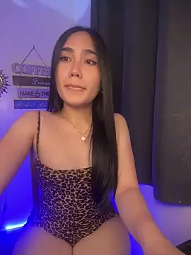 Snapshot of xo_mixy chatting on 10/29/25, 08:21 xo mixy online show from 10/29/25, 08:21